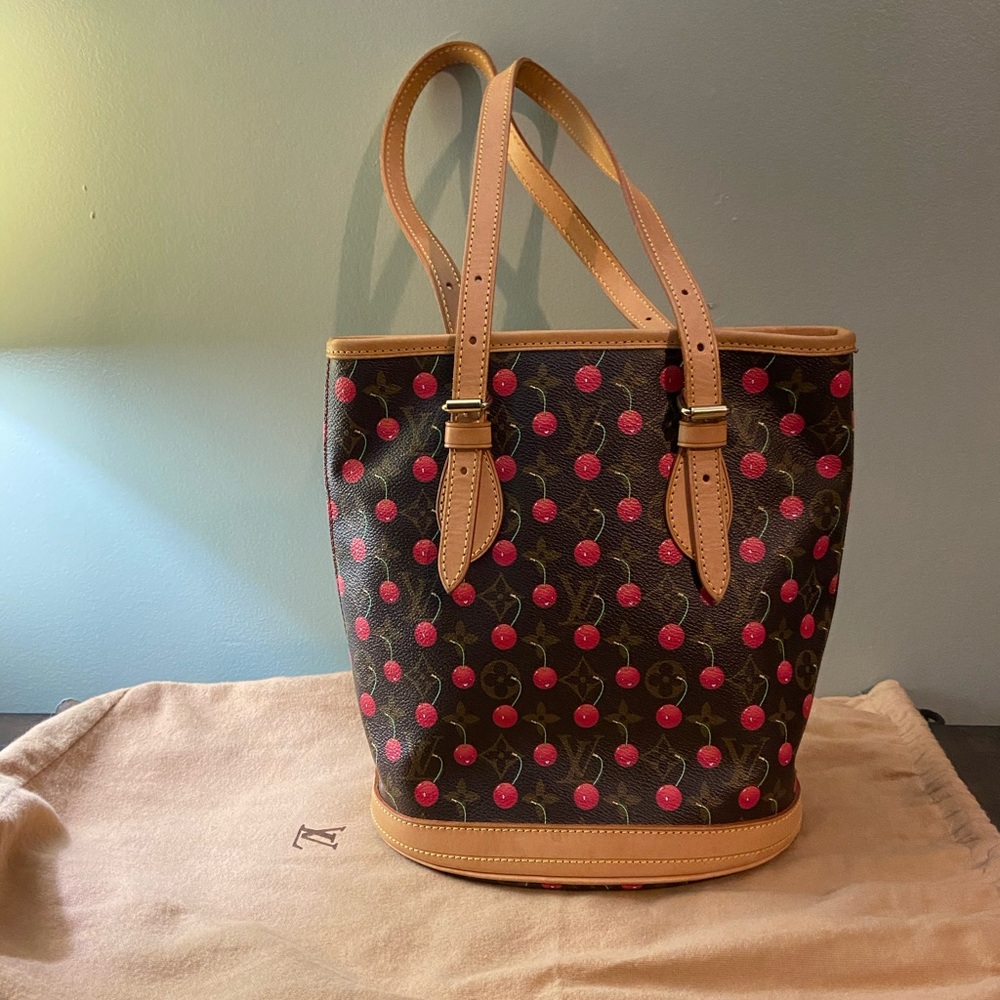 Louis Vuitton Limited 🍒 Bag